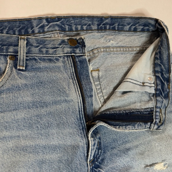 CARHARTT MEN’S SLIM FIT TAPERED LEGS LIGHT WASHED DISTRESSED JEANS - Picture 9 of 10